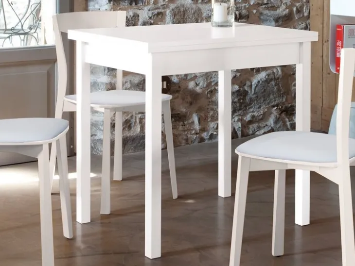 Tavolo con piano in melaminico e gambe in MDF laccato bianco Hot M di Domitalia